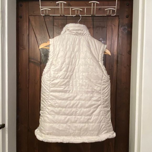 Reversible ivory faux fur vest - Picture 5 of 5